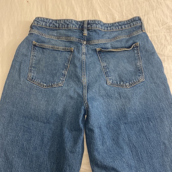 Jeans - Picture 2 of 4